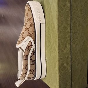 Authentic Gucci slip on sneakers size 38+